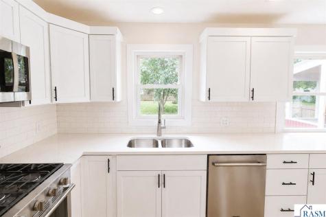 429 Tyler Avenue North Mankato MN 56003