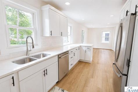 429 Tyler Avenue North Mankato MN 56003