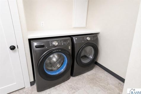 429 Tyler Avenue North Mankato MN 56003