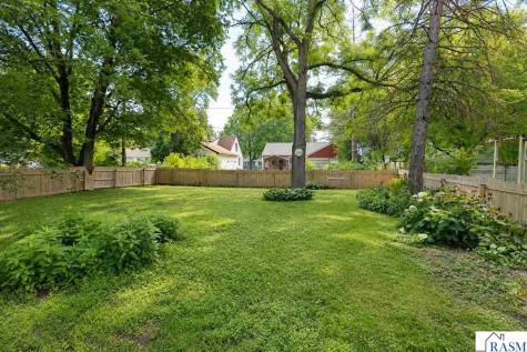 429 Tyler Avenue North Mankato MN 56003
