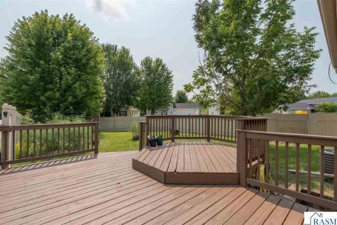 1114 Engesser Lane St. Peter MN 56082