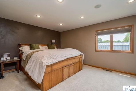 1114 Engesser Lane St. Peter MN 56082