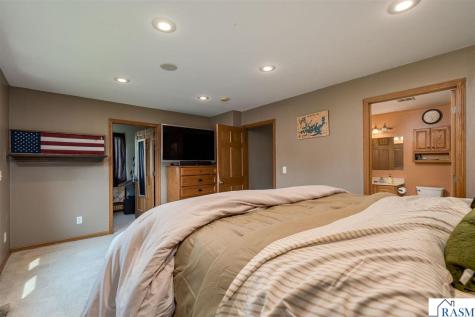 1114 Engesser Lane St. Peter MN 56082
