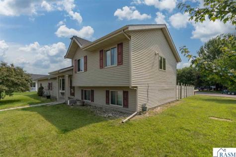 1114 Engesser Lane St. Peter MN 56082