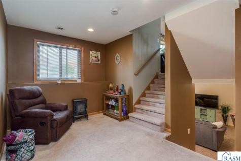 1114 Engesser Lane St. Peter MN 56082