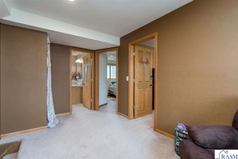 1114 Engesser Lane St. Peter MN 56082