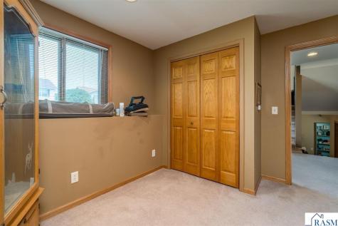 1114 Engesser Lane St. Peter MN 56082