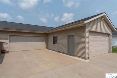 1114 Engesser Lane St. Peter MN 56082