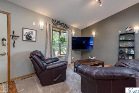 1114 Engesser Lane St. Peter MN 56082