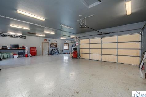 1114 Engesser Lane St. Peter MN 56082