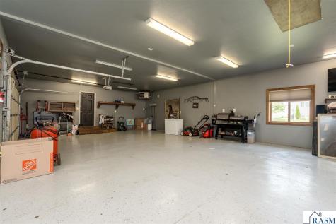 1114 Engesser Lane St. Peter MN 56082