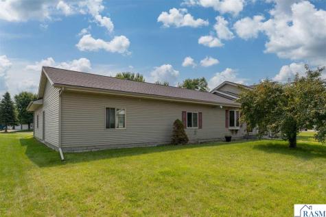 1114 Engesser Lane St. Peter MN 56082