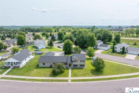 1114 Engesser Lane St. Peter MN 56082