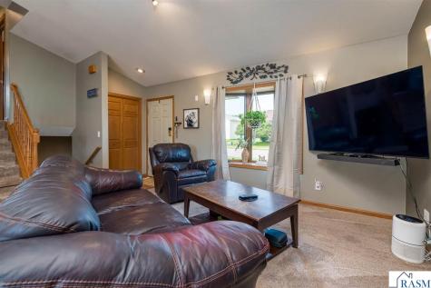 1114 Engesser Lane St. Peter MN 56082