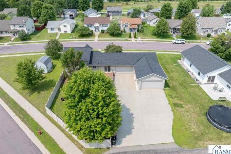 1114 Engesser Lane St. Peter MN 56082