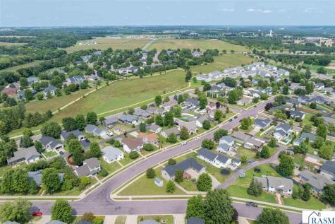 1114 Engesser Lane St. Peter MN 56082