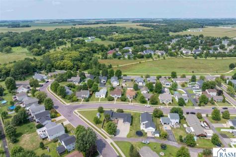1114 Engesser Lane St. Peter MN 56082