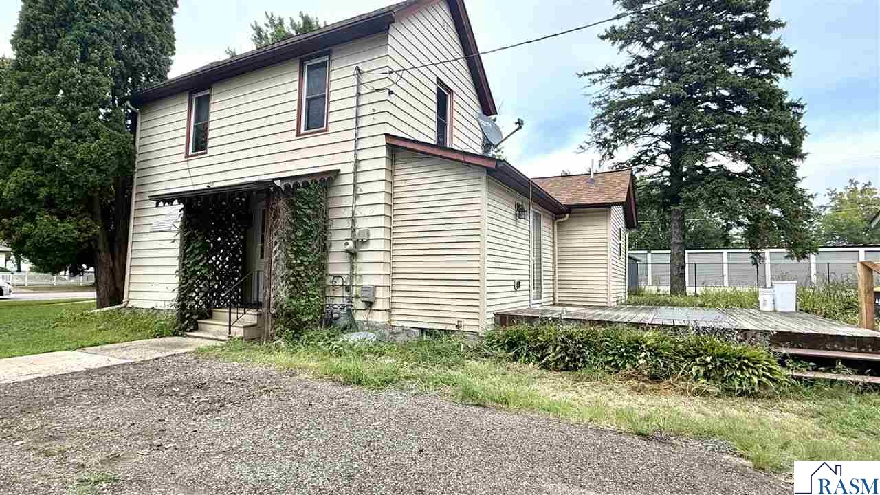 813 Broadway Street Cleveland MN 56017