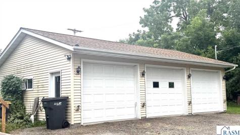 813 Broadway Street Cleveland MN 56017