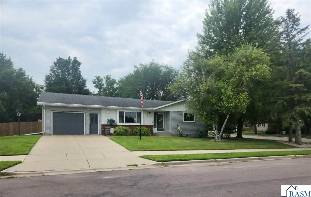 1615 Sunset Avenue New Ulm MN 56073