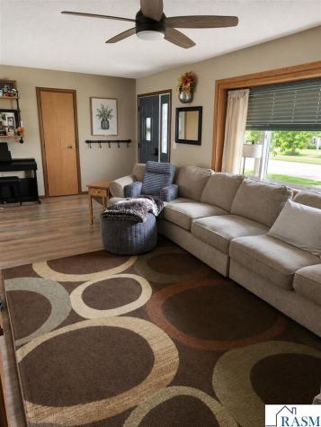 1615 Sunset Avenue New Ulm MN 56073