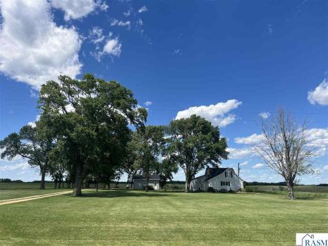 67490 425th Street Odin MN 56160