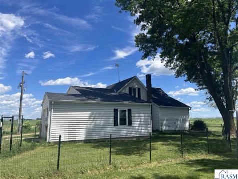 67490 425th Street Odin MN 56160