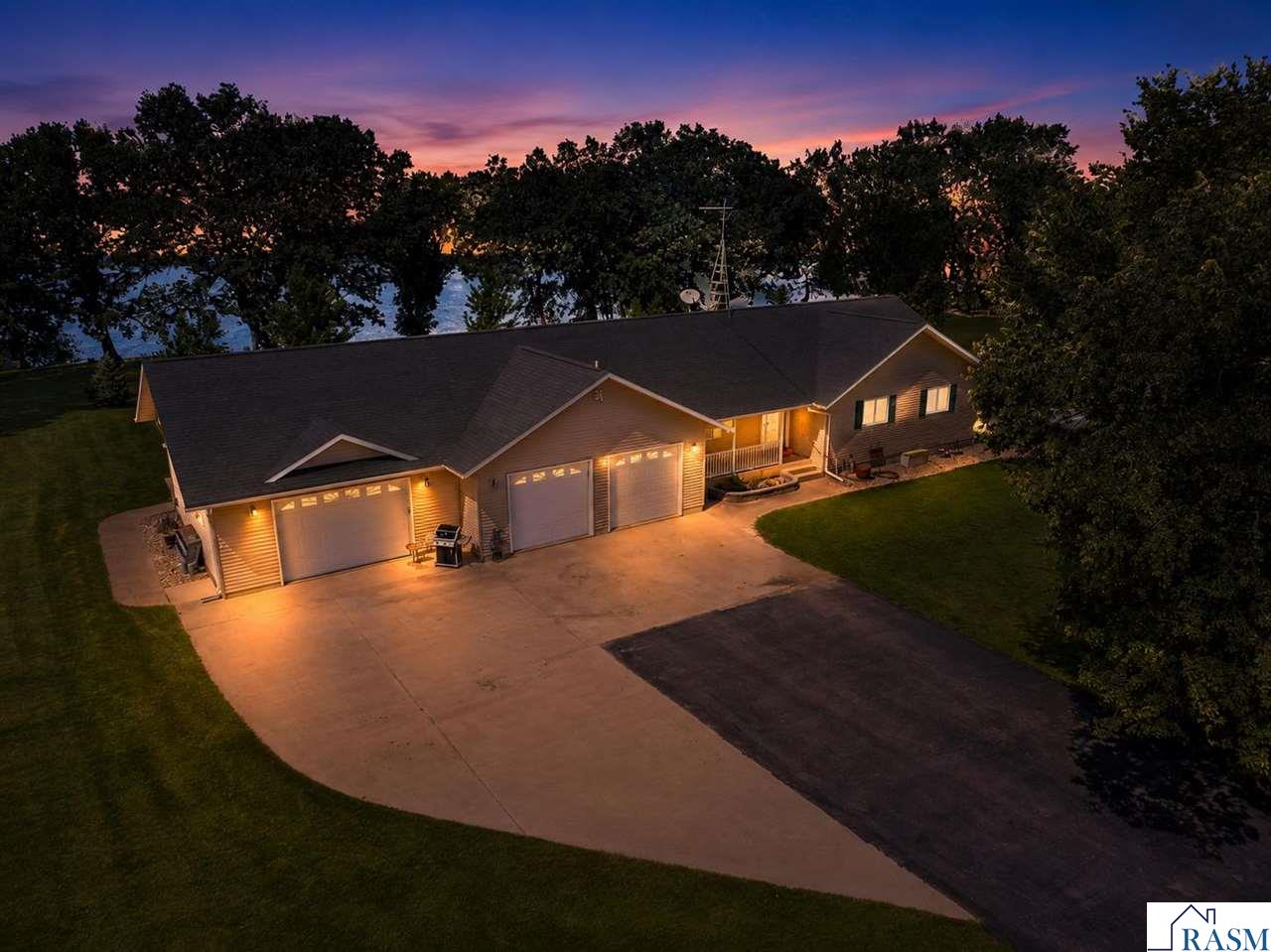 4 S Fox Lake Drive Sherburn MN 56171