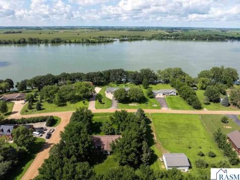 4 S Fox Lake Drive Sherburn MN 56171