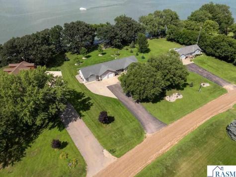 4 S Fox Lake Drive Sherburn MN 56171