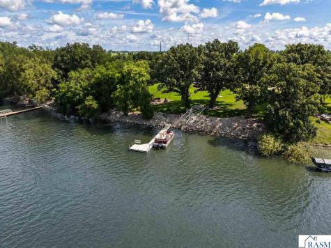 4 S Fox Lake Drive Sherburn MN 56171