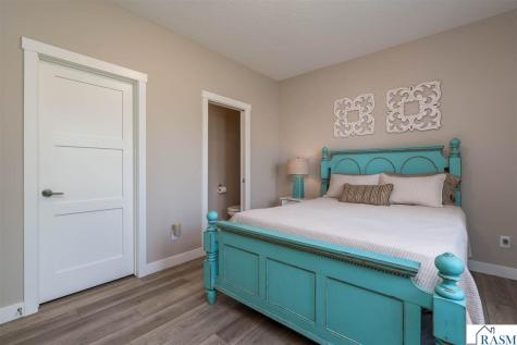 1929 Lexington Lane North Mankato MN 56003