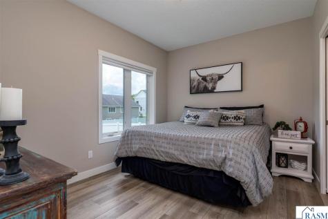 1929 Lexington Lane North Mankato MN 56003