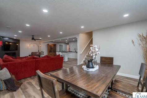 1929 Lexington Lane North Mankato MN 56003