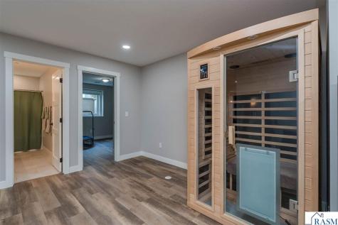 1929 Lexington Lane North Mankato MN 56003