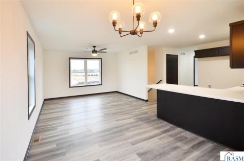 2105 Lunden Street St. Peter MN 56082