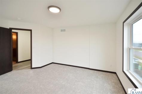 2105 Lunden Street St. Peter MN 56082