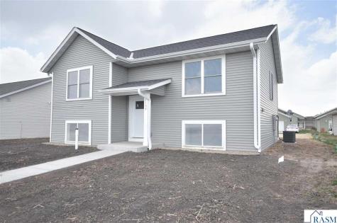 2105 Lunden Street St. Peter MN 56082