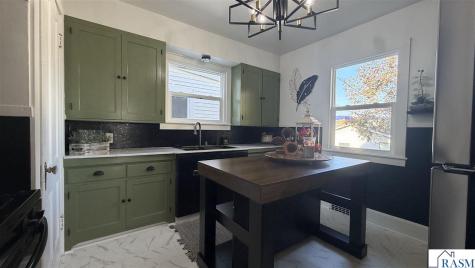 918 N 4th Street Mankato MN 56001
