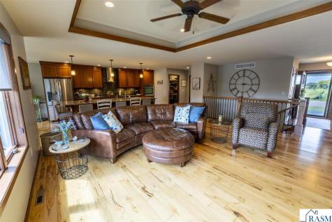864 Goves Way Madelia MN 56062