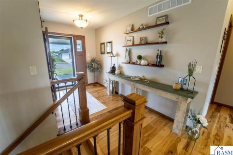 864 Goves Way Madelia MN 56062
