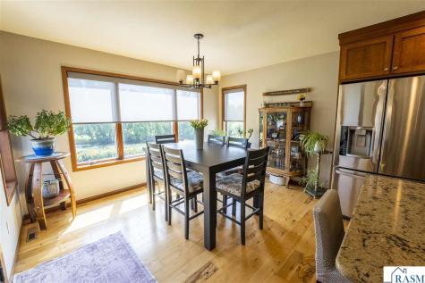 864 Goves Way Madelia MN 56062