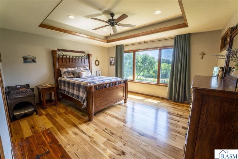 864 Goves Way Madelia MN 56062