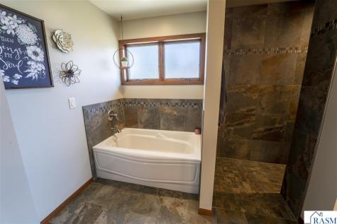 864 Goves Way Madelia MN 56062