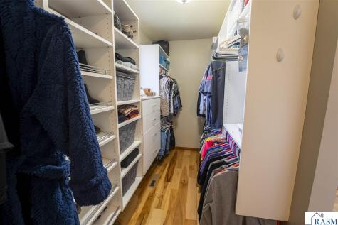 864 Goves Way Madelia MN 56062