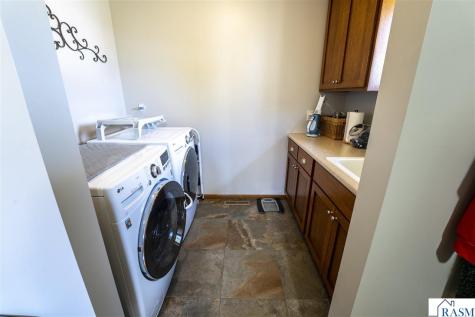 864 Goves Way Madelia MN 56062