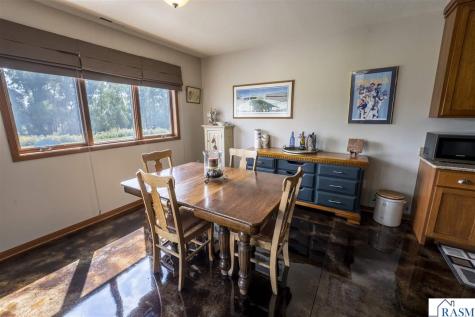 864 Goves Way Madelia MN 56062