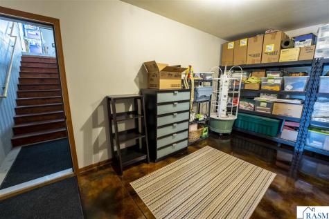 864 Goves Way Madelia MN 56062