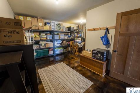 864 Goves Way Madelia MN 56062
