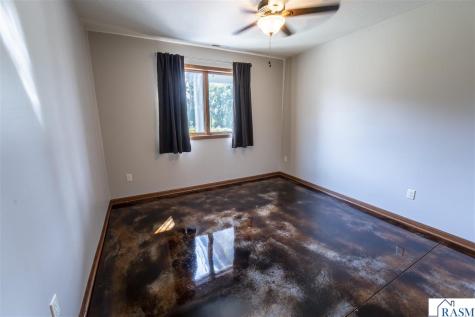 864 Goves Way Madelia MN 56062